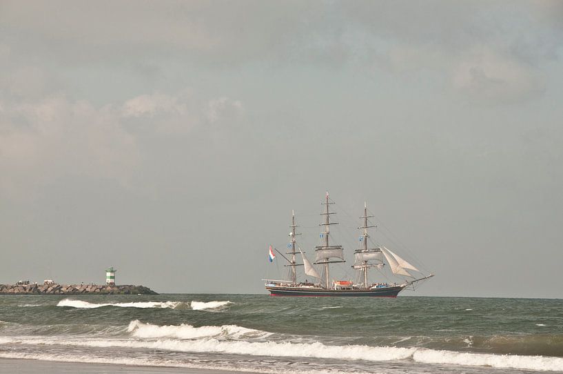 Stad Amsterdam vaart uit van Jacintha Van beveren