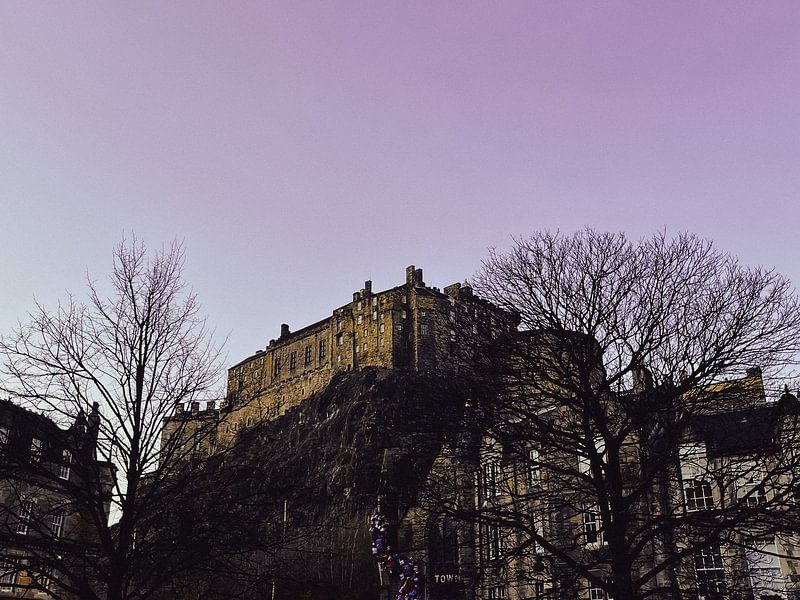 Edinburgh by Hello Pompoyo
