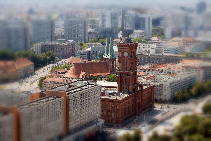 BERLIN Rotes Rathaus - red town hall von Bernd Hoyen