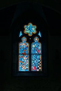 Schönste Glasmalerei in einer Kirche in Ile-Tudy von Stories by Pien