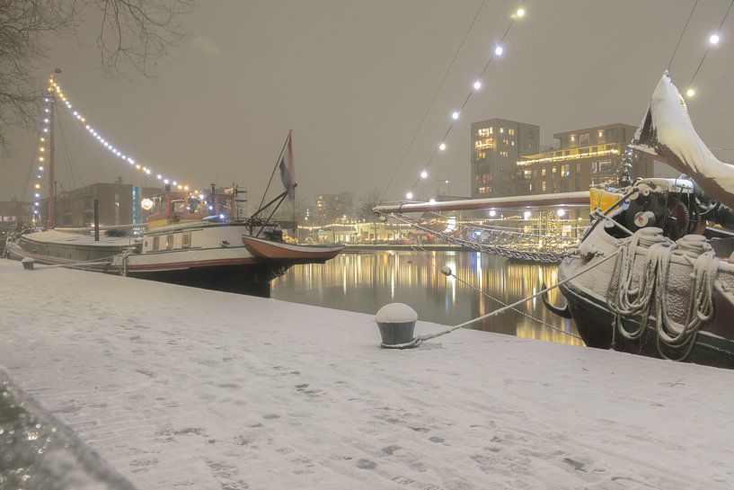 Winter wonderland in the Piushaven by Freddie de Roeck