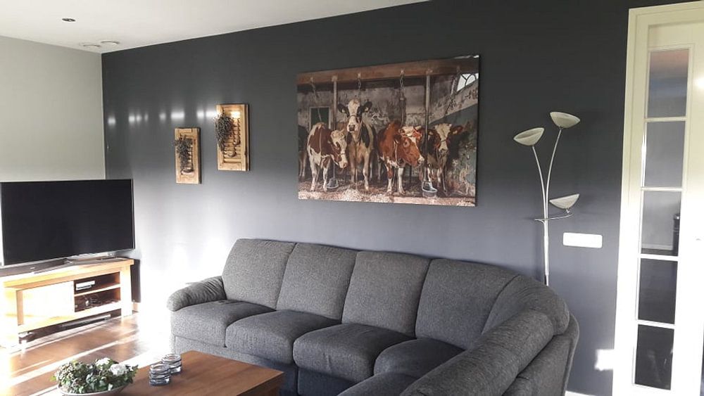 Kühe im alten Kuhstall von Inge Jansen