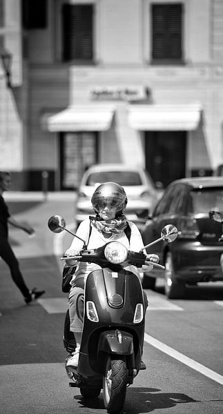 Scooter by Marchel Frome