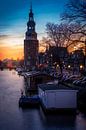 Die Montelbaanstoren in Amsterdam während des Sonnenuntergangs stehend von Bart Ros Miniaturansicht