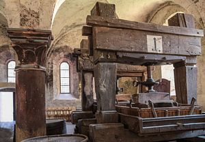 Weinpresse im Kloster Eberbach im Rheingau van Christian Müringer