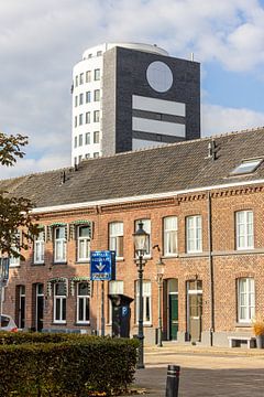 Historie en Moderniteit door Solea toren in Roermond van Triki Photography