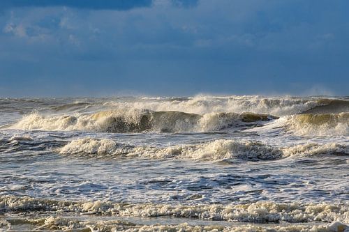 Golven op het strand van het eiland Texel in het Waddenzeegebied van Sjoerd van der Wal Fotografie