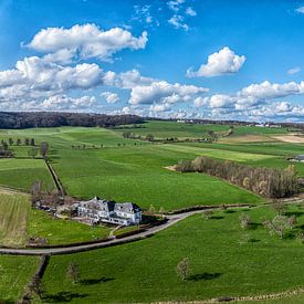 Panorama par drone des collines du Limbourg méridional près d'Epen sur John Kreukniet