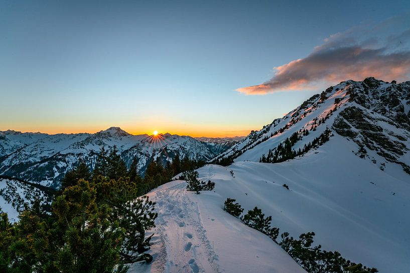 Sunset over the Allgäu Alps by Leo Schindzielorz