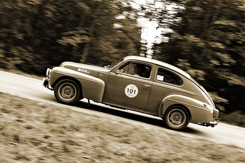 Volvo PV 544 Sport  - Start 101  - Eggberg Klassik 2024-sepia von Ingo Laue