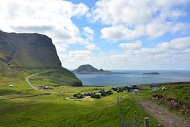 Küstenharmonie in Gásadalur von Nature Untouched Photography