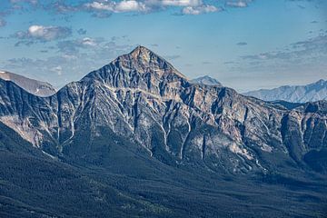 Jasper Park, Rocky Mountains van Marco Linssen