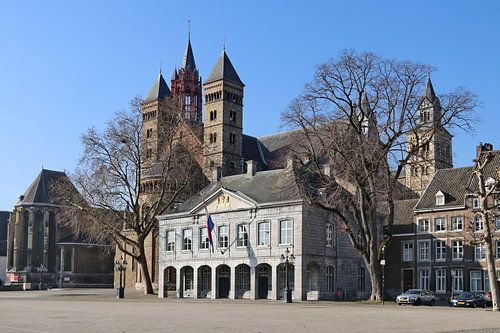 Vrijthof, kerkengroep met Hoofdwacht.