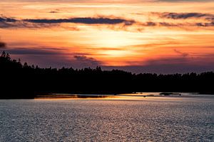 Zonsondergang in Zweden van Lenslicht Fotografie