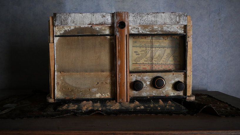 Maison Schummelpenninck Abandoned Radio von Edou Hofstra