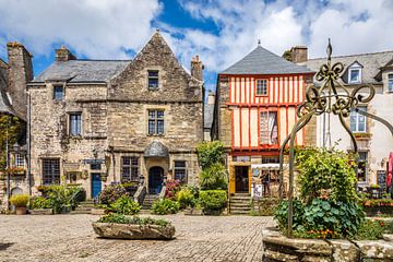 Historische Häuser im Dorf Rochefort-en-Terre, Bretagne von Christian Müringer