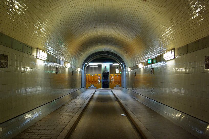 View of the elevators by Norbert Sülzner