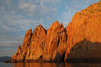 Capo Rosso aux Calanches de Piana au coucher du soleil