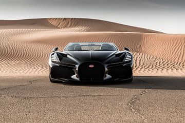 Bugatti Mistral in de woestijn