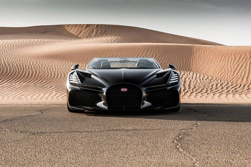 Bugatti Mistral dans le désert sur Dennis Wierenga