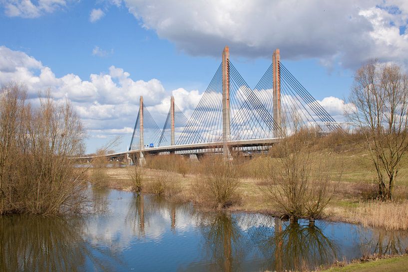Brug Zaltbommel by Ralph van Houten