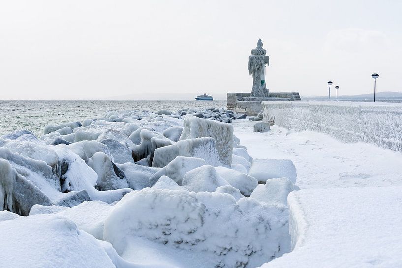 Winter an der Küste der Ostsee in Saßnitz van Rico Ködder