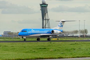 KLM Cityhopper Fokker 70 passagiersvliegtuig.