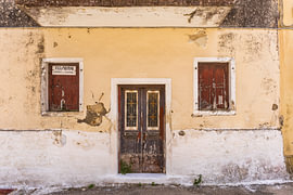 Fassade im mediterranen Stil auf Korfu von Cindy Mulder
