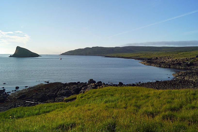 Lake at Eilean Donan Castle near Dornie by Babetts Bildergalerie