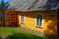 Malerisches altes Holzhaus im Zemaitija-Nationalpark von Gisela Scheffbuch Miniaturansicht