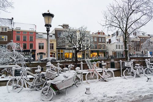 Winterwonderland op de Oudegracht in Utrecht.