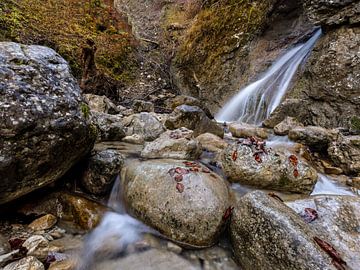 In de Schleifmühlklamm kloof Unterammergau van Christina Bauer Photos