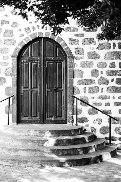 Église de la porte à Ténérife | Tirage photo noir et blanc | Photographie de voyage aux Canaries par HelloHappylife