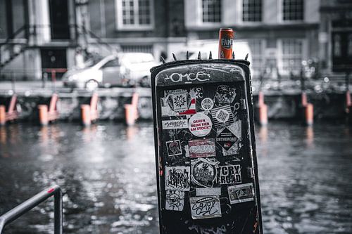 Amsterdam aux Pays-Bas n'est pas seulement noir et blanc