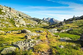 HRP & GR11: wilde Pyrenäen, Abenteuer und Berge pur. Jetzt beeindruckende Naturfotografie als Leinwand oder Wandbild kaufen – Freiheit auf den Spuren der Alpenpfade. von Miriam Schwarzfischer Fotografie