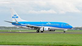 KLM Boeing 737-700 passagiersvliegtuig. van Jaap van den Berg