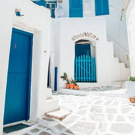 Griekse huisjes in Lefkes, Paros van Joep Brocker