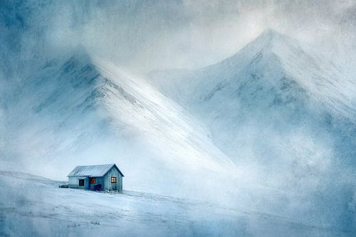 Berghut in de mist - Dromerig winterlandschap in Fine Art stijl van BowiScapes - Fine Art Landschappen