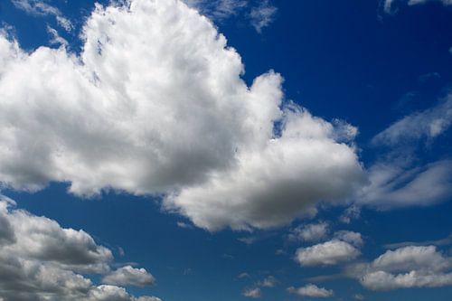 Cumulus of cumulonimbus wolken