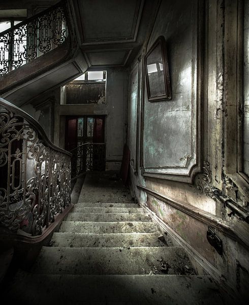 Castle in decay by Olivier Photography