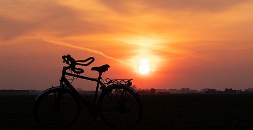 Radfahren bei Sonnenuntergang
