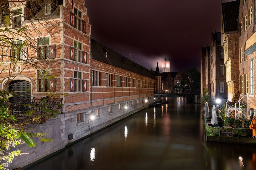 Die St.-Nikolaus-Kirche in Gent mit dem Lichterfest von Marcel Derweduwen