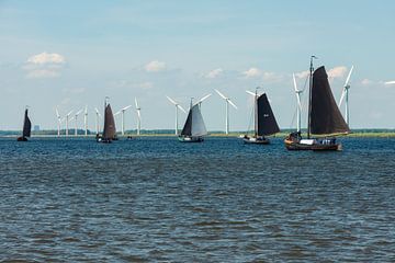 Botters op het Eemmeer. van Brian Morgan