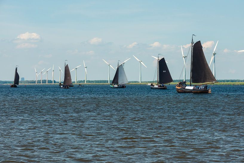 Botters op het Eemmeer. by Brian Morgan