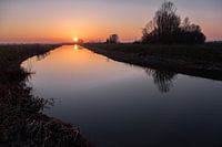 Winterse zonsondergang in Oss