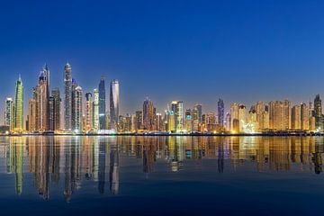 Dubai Marina bij nacht van Dieter Meyrl