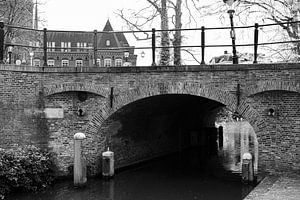 Die Servaasbrücke in Utrecht über die Nieuwegracht