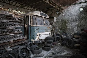 Dieser alte Bus wartet auf seinen Besitzer