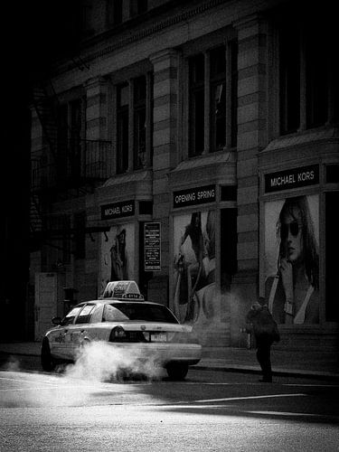 New york Taxi in blak and white