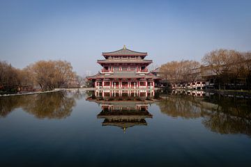 Traditional Chinese Temple in Xi'an by Thijs van den Broek